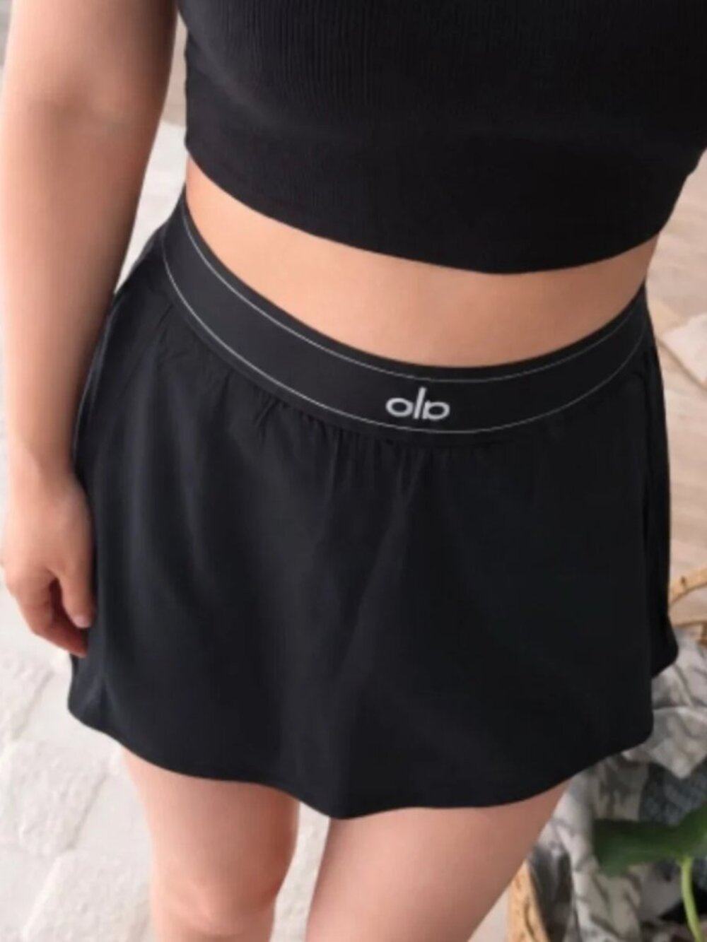 ALO Yoga Black Match Point Tennis Skirt NWT🤗💞Chic Minimal Daily - Picture 2 of 8